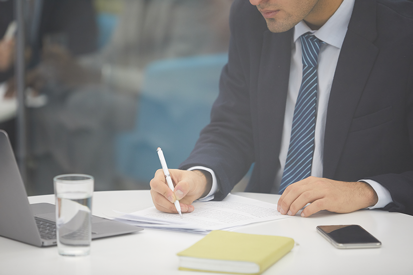 Unrecognizable businessman writing 544987
